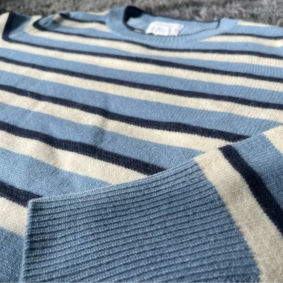 Nordstrom Signature Cashmere Sweater Blue & White with Ribbed Details - Picture 4 of 7